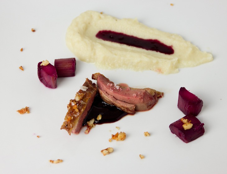 Taubenbrust mit Rotweinrhabarber und Selleriepüree – el gusto Taubenbrust mit Rotweinrhabarber und Selleriepüree – el gusto