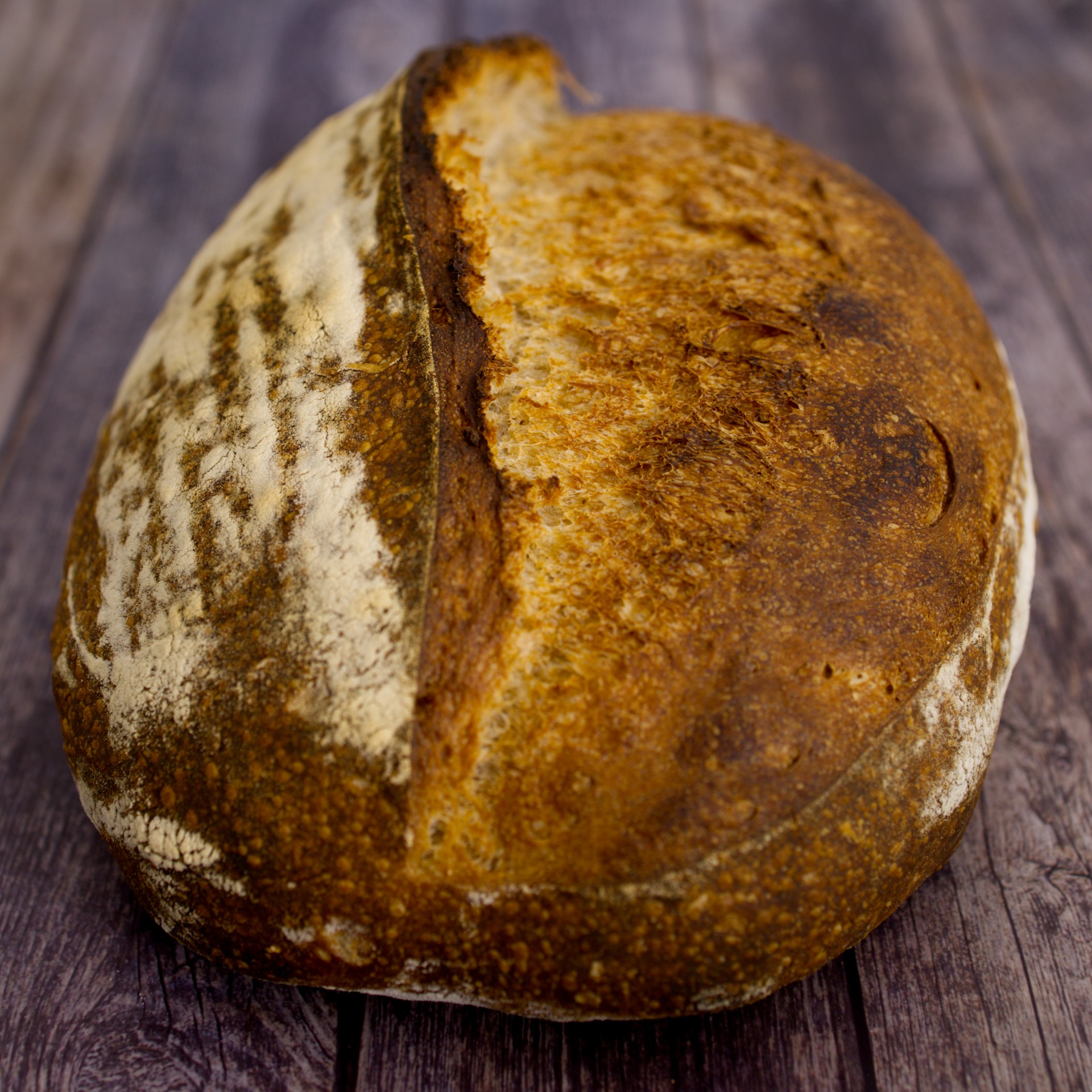 Landbrot mit Sauerteig