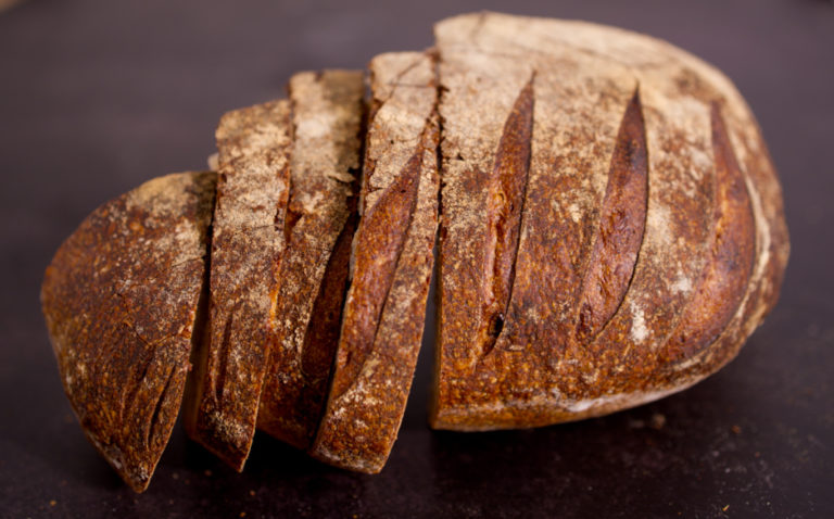 Kräftiges Landbrot mit Waldstaudenroggen - el gusto