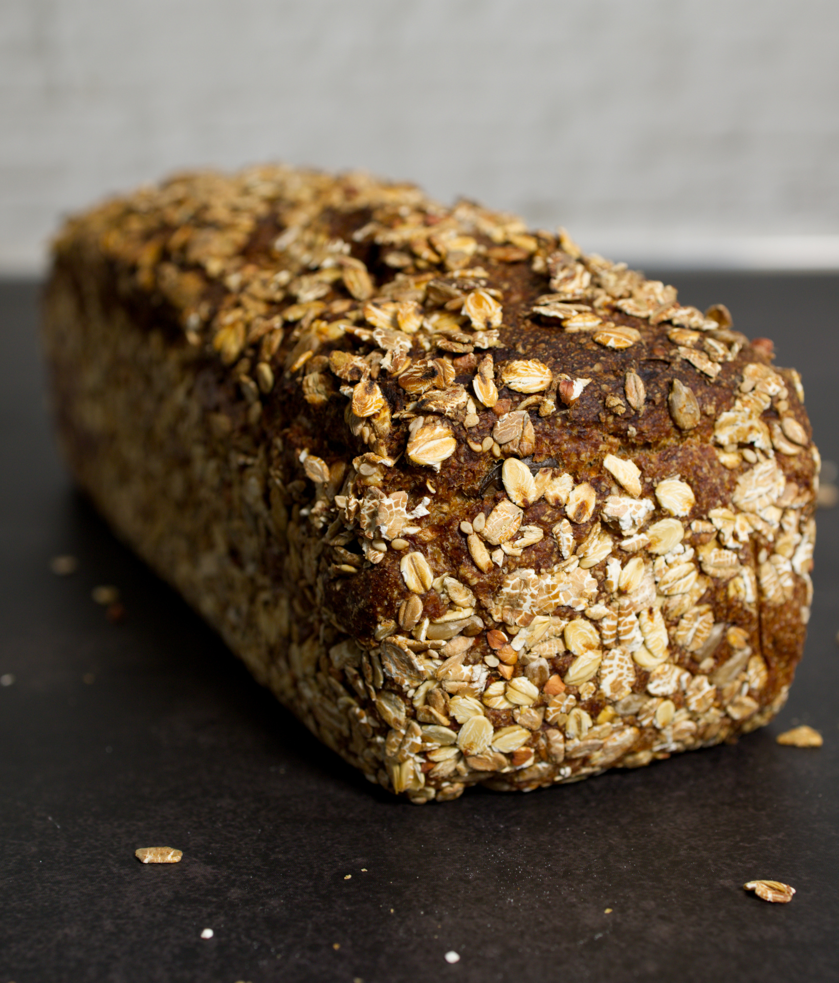 Vollkornbrot mit Möhren und Nüssen - gesund und vegan - el gusto