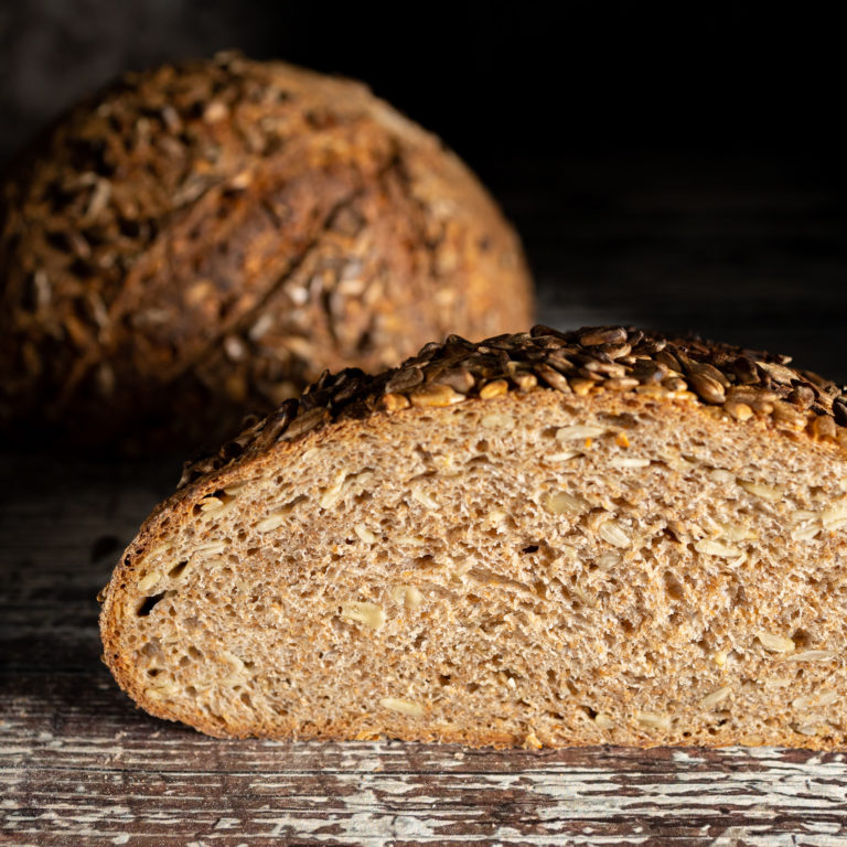 Vollkornbrot mit Sonnenblumenkernen – el gusto